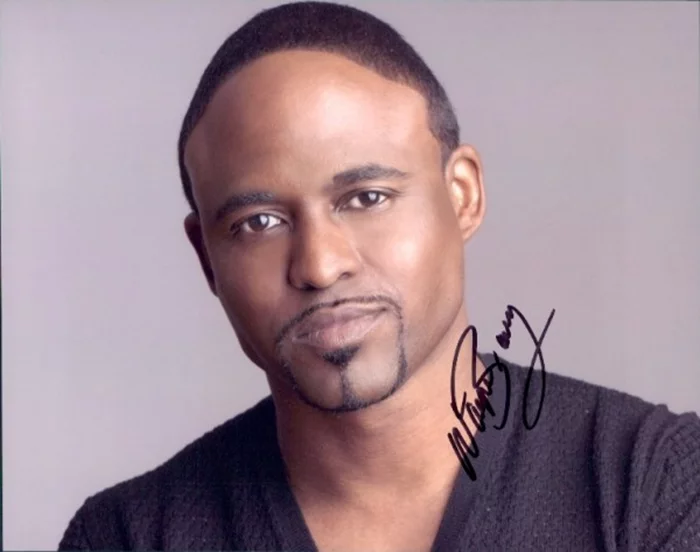 Wayne Brady autograph