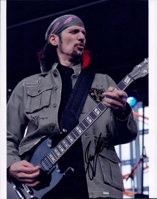 Bruce  Kulick autograph