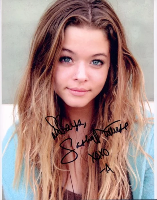 Sasha  Pieterse autograph