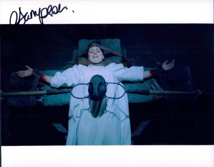 Cindy  Sampson autograph