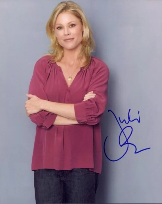 Julie Bowen autograph