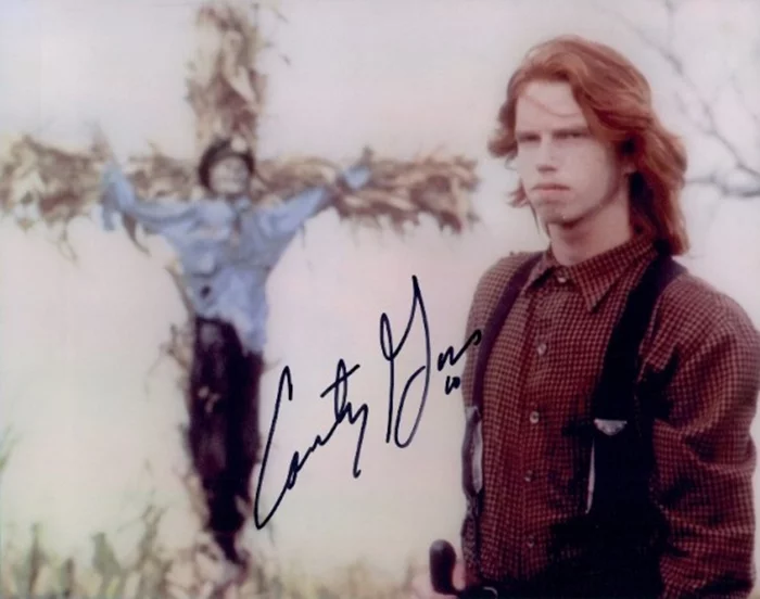 Courtney Gains autograph