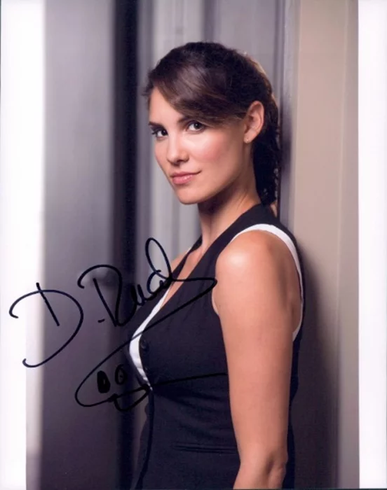 Daniela Ruah autograph