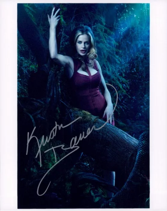 Kristin Bauer autograph