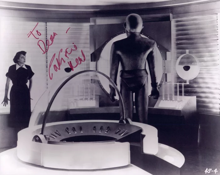 Patricia Neal autograph