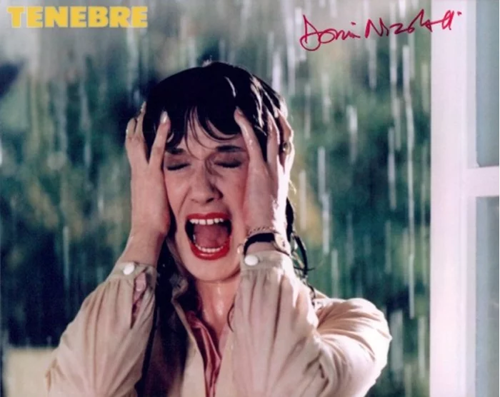 Daria Nicolodi autograph
