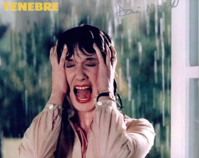 Daria Nicolodi autograph