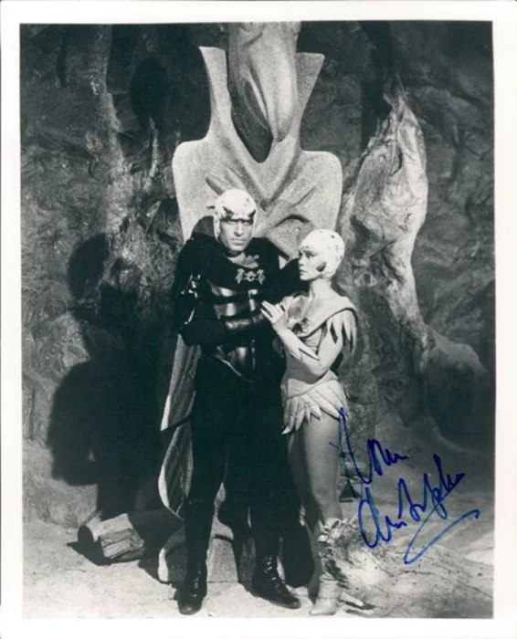 Thom Christopher autograph