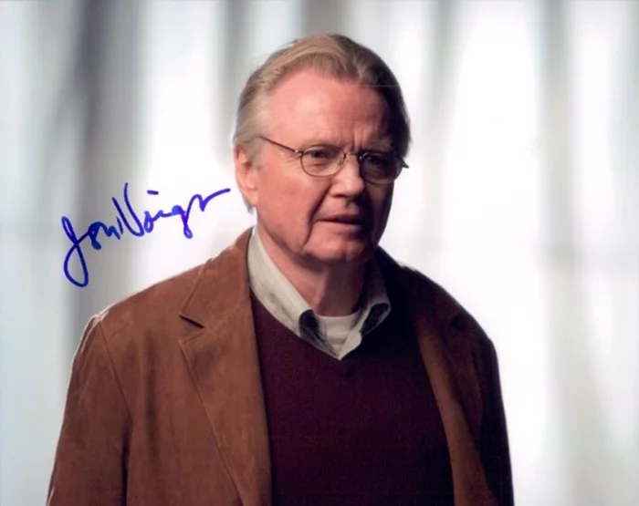 Jon Voight autograph