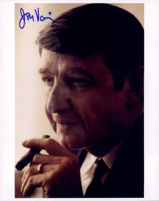 Jon Voight autograph