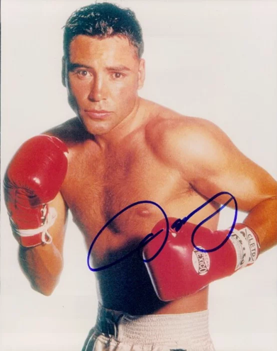 Oscar De La Hoya autograph