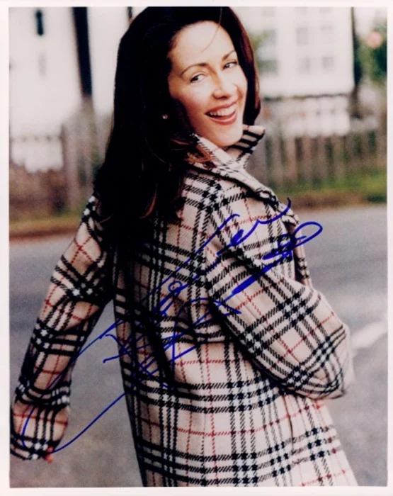 Patricia Heaton autograph