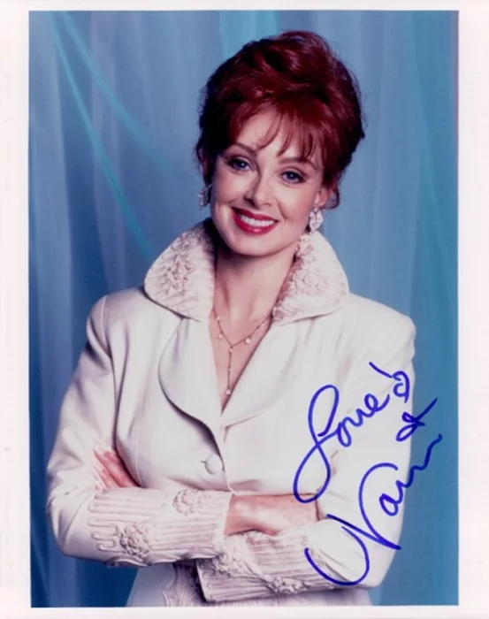 Naomi Judd autograph