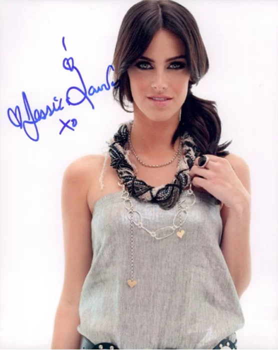 Jessica Lowndes autograph