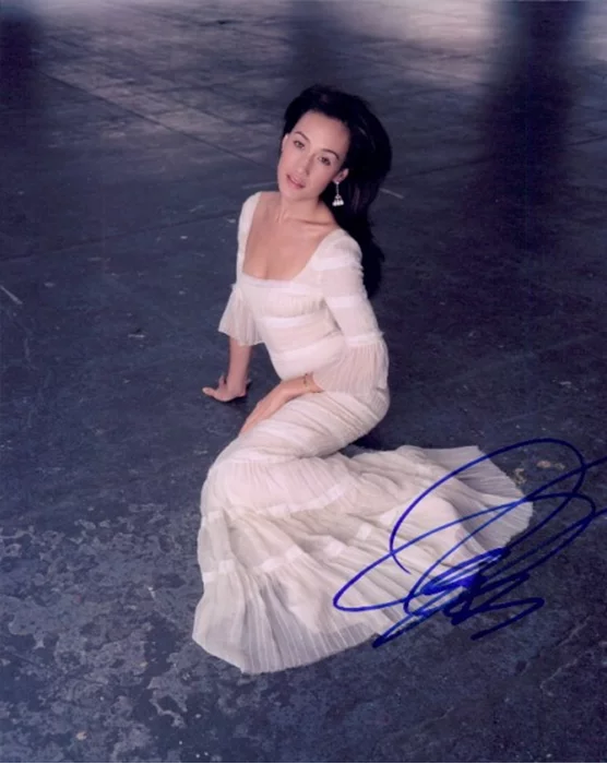 Maggie Q autograph