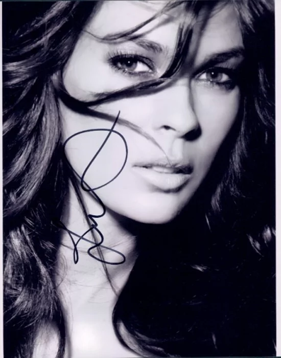 Jasmine Dustin autograph
