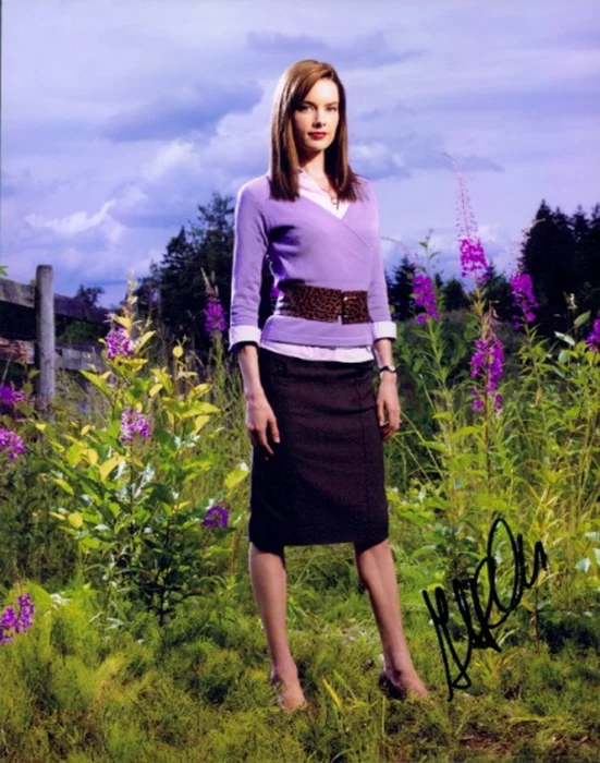 Gina Holden autograph