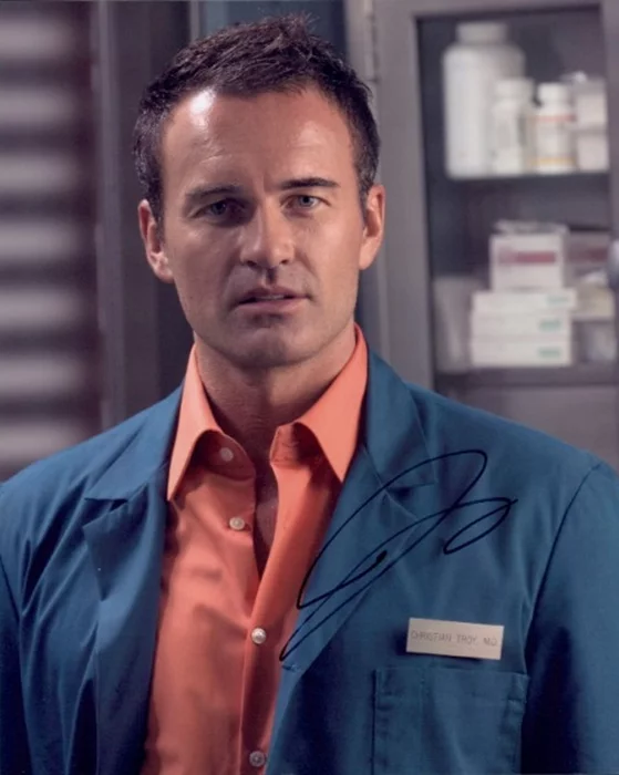 Julian McMahon autograph