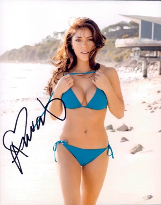 Arianny Celeste autograph