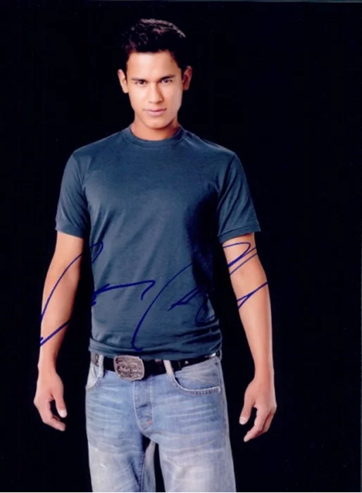 Bronson Pelletier autograph