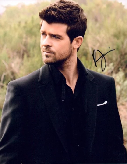 Robin Thicke autograph