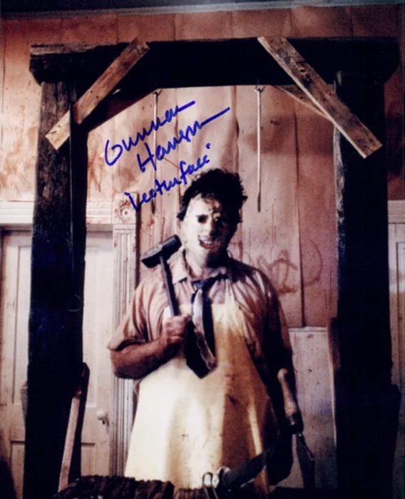 Gunnar Hansen autograph