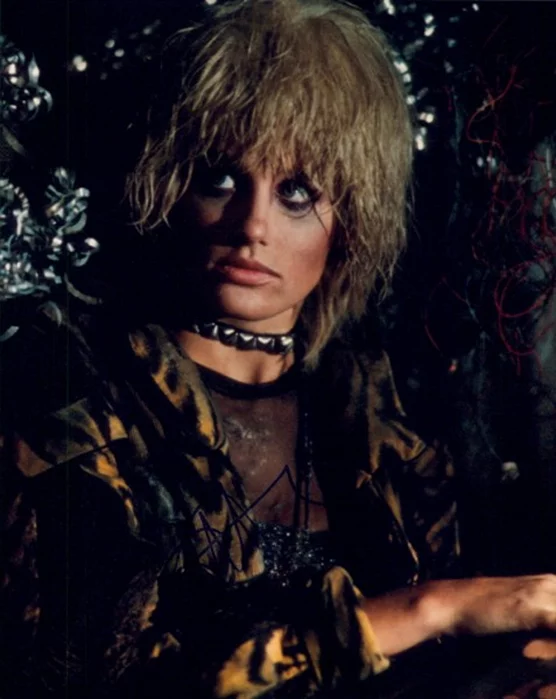 Daryl Hannah autograph