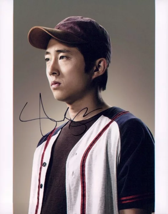 Steven Yeun autograph