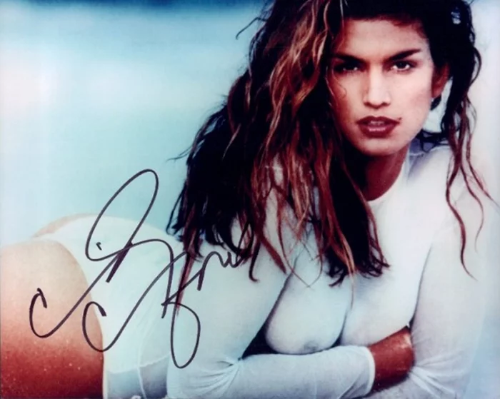 Cindy Crawford autograph