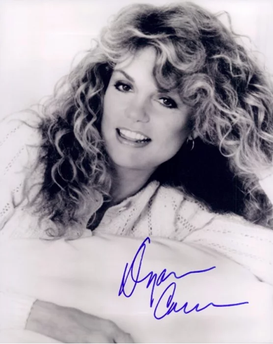 Dyan Cannon autograph