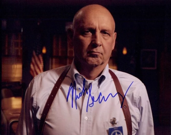 Nick Searcy autograph