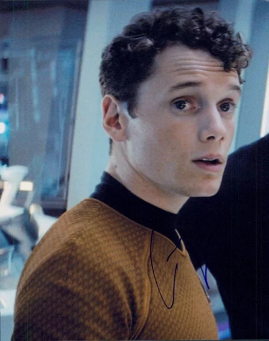 Anton Yelchin autograph