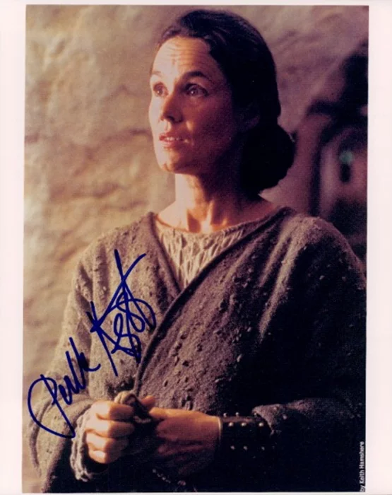 Pernilla August autograph