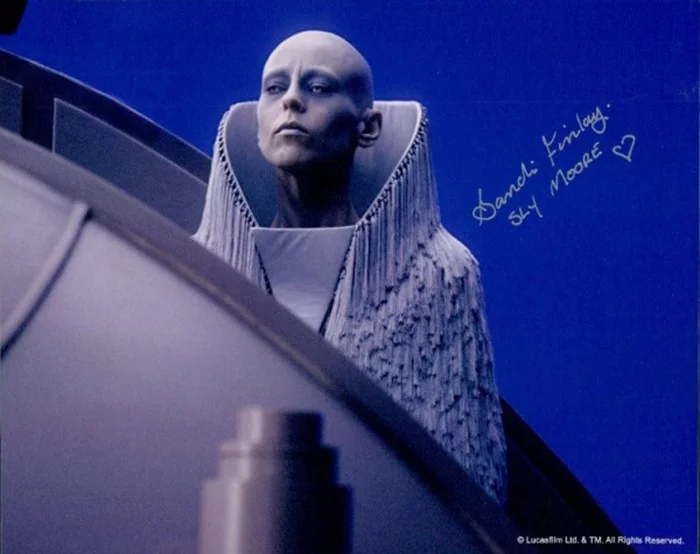 Sandi Finlay autograph