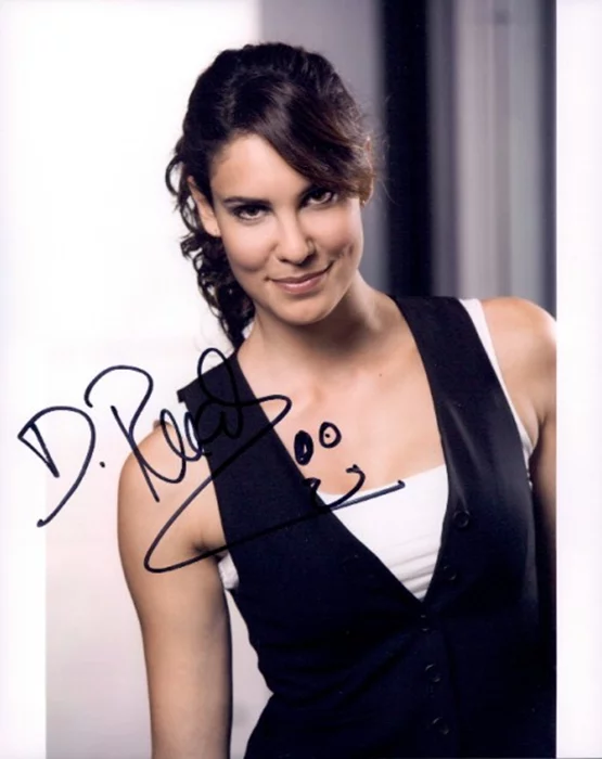 Daniela Ruah autograph