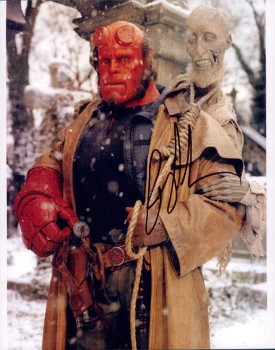 Ron Perlman autograph