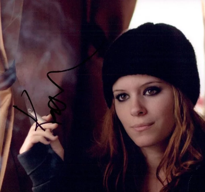 Kate Mara autograph
