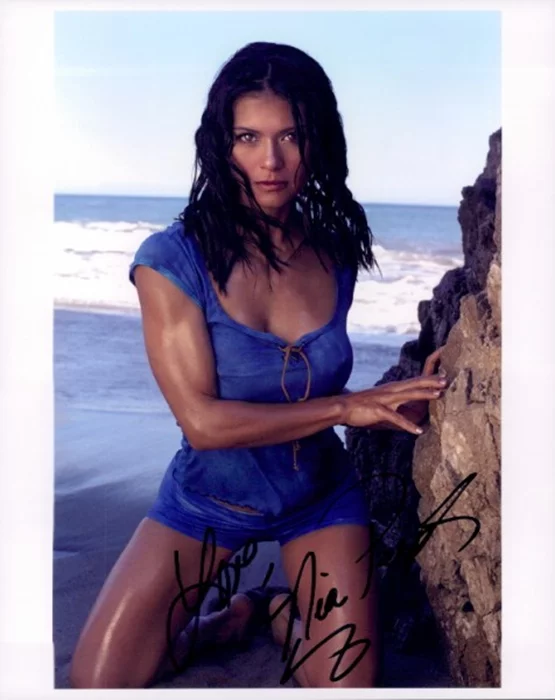 Nia Peeples autograph