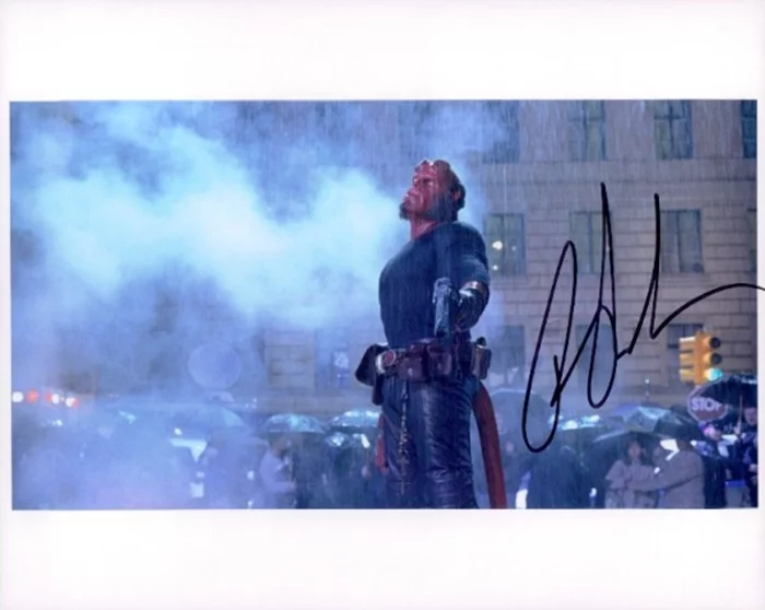 Ron Perlman autograph