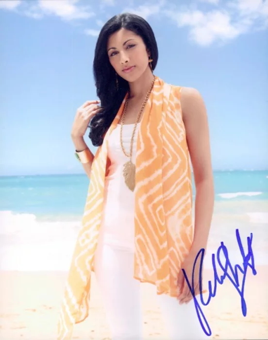 Reshma Shetty autograph