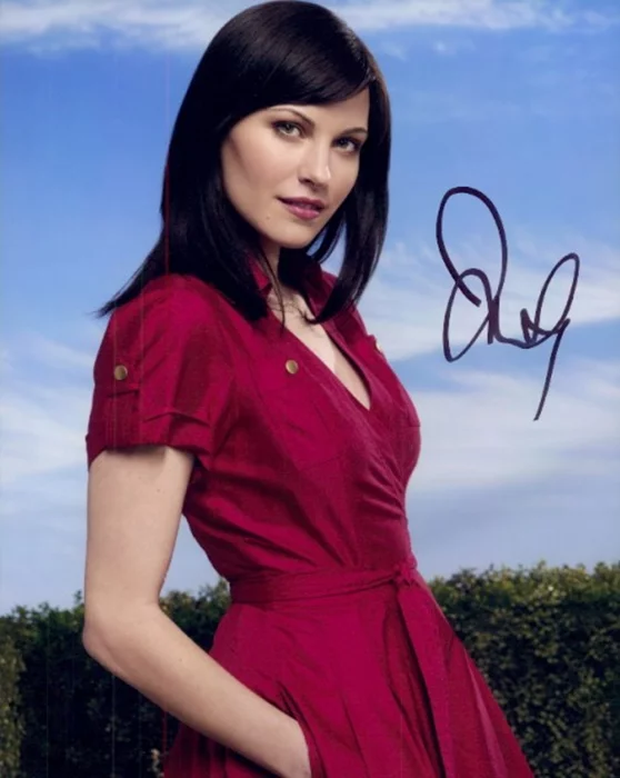 Jill Flint autograph