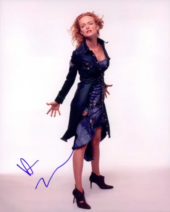 Heather Graham autograph