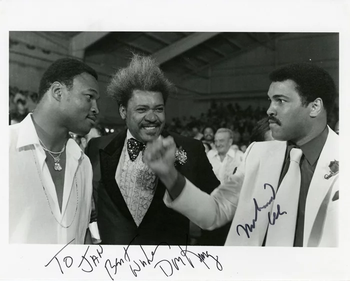 King and Ali autograph
