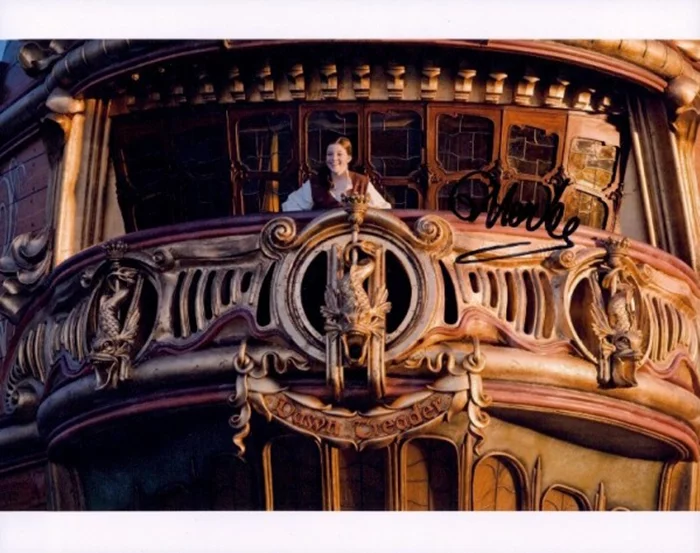 Georgie Henley autograph
