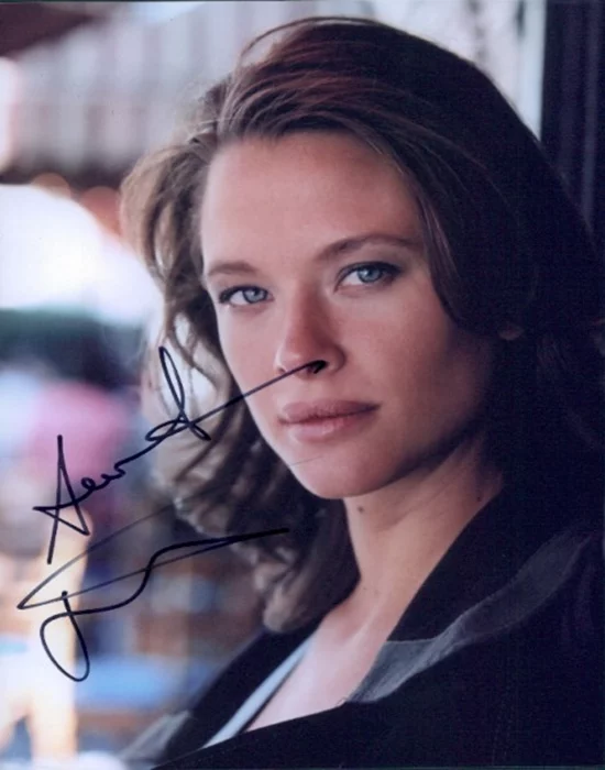 Scottie Thompson autograph