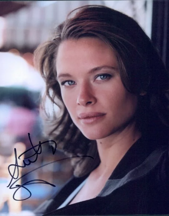 Scottie Thompson autograph