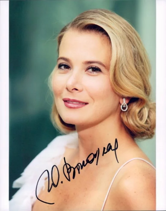 Yuliya Vysotskaya autograph