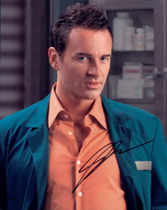Julian McMahon autograph