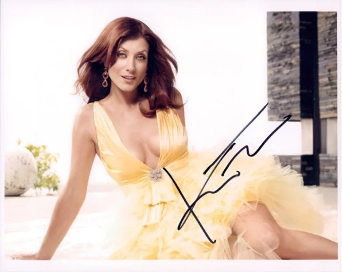 Kate Walsh autograph