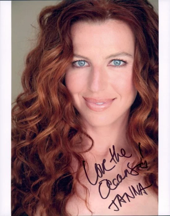 Tanna Frederick autograph